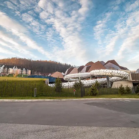 Romeo & Julija, Near Terme Olimia, Free Parking