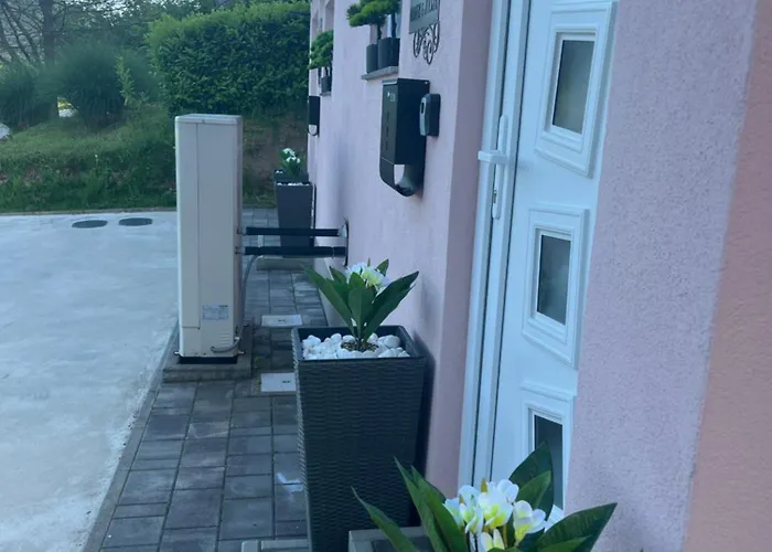 Romeo & Julija, Near Terme Olimia, Free Parking 포드체트르테크